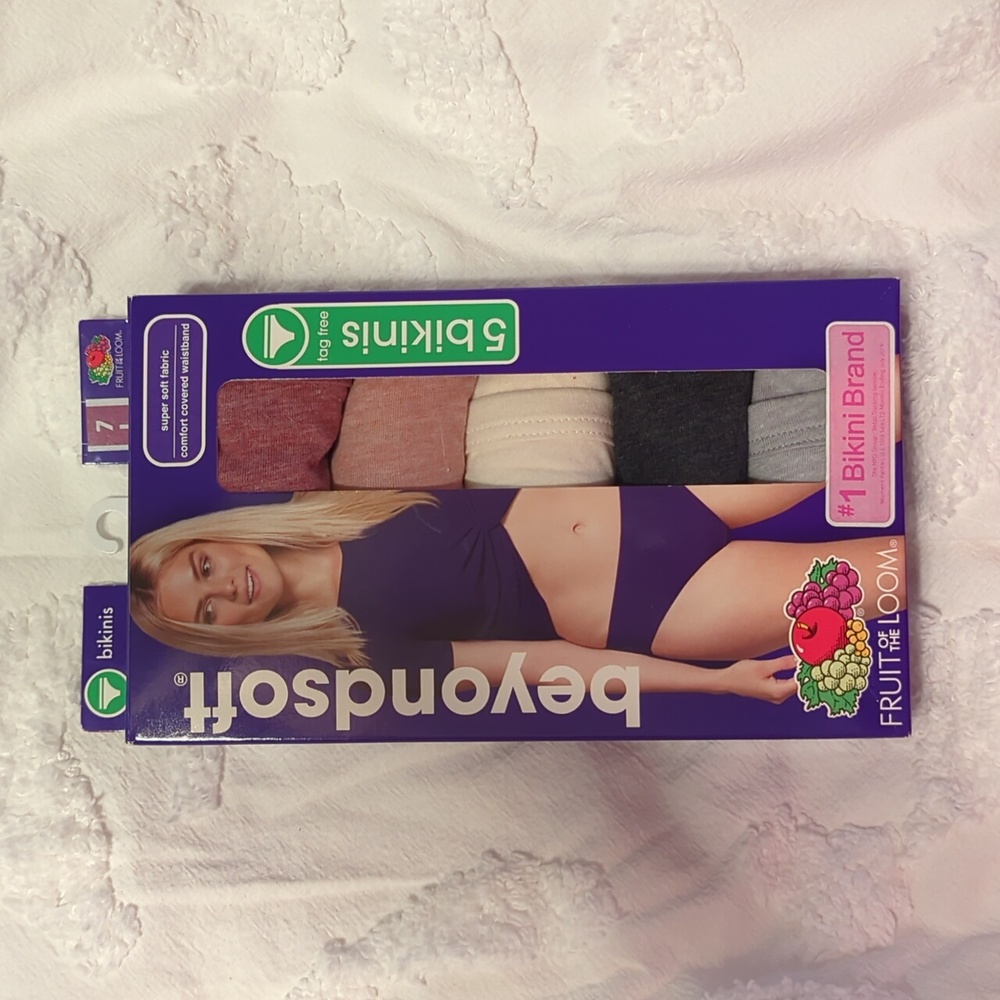 Fruit of the Loom bikini underwear, size 7 Large